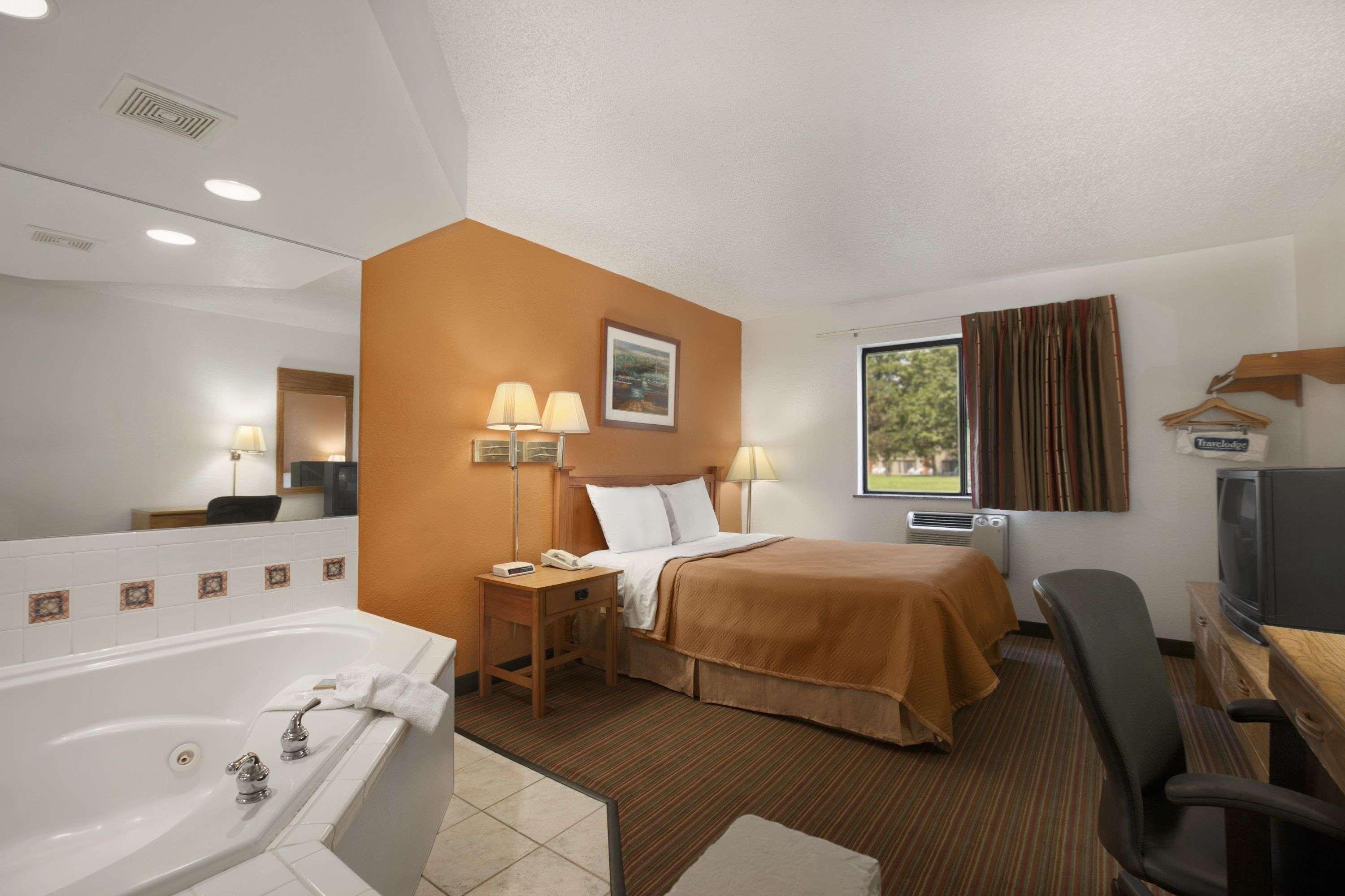 Travelodge By Wyndham Muskegon Zewnętrze zdjęcie