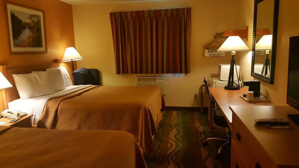 Travelodge By Wyndham Muskegon Zewnętrze zdjęcie