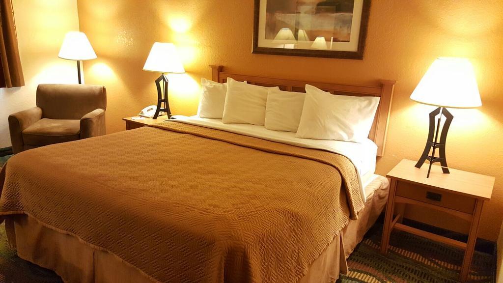 Travelodge By Wyndham Muskegon Zewnętrze zdjęcie