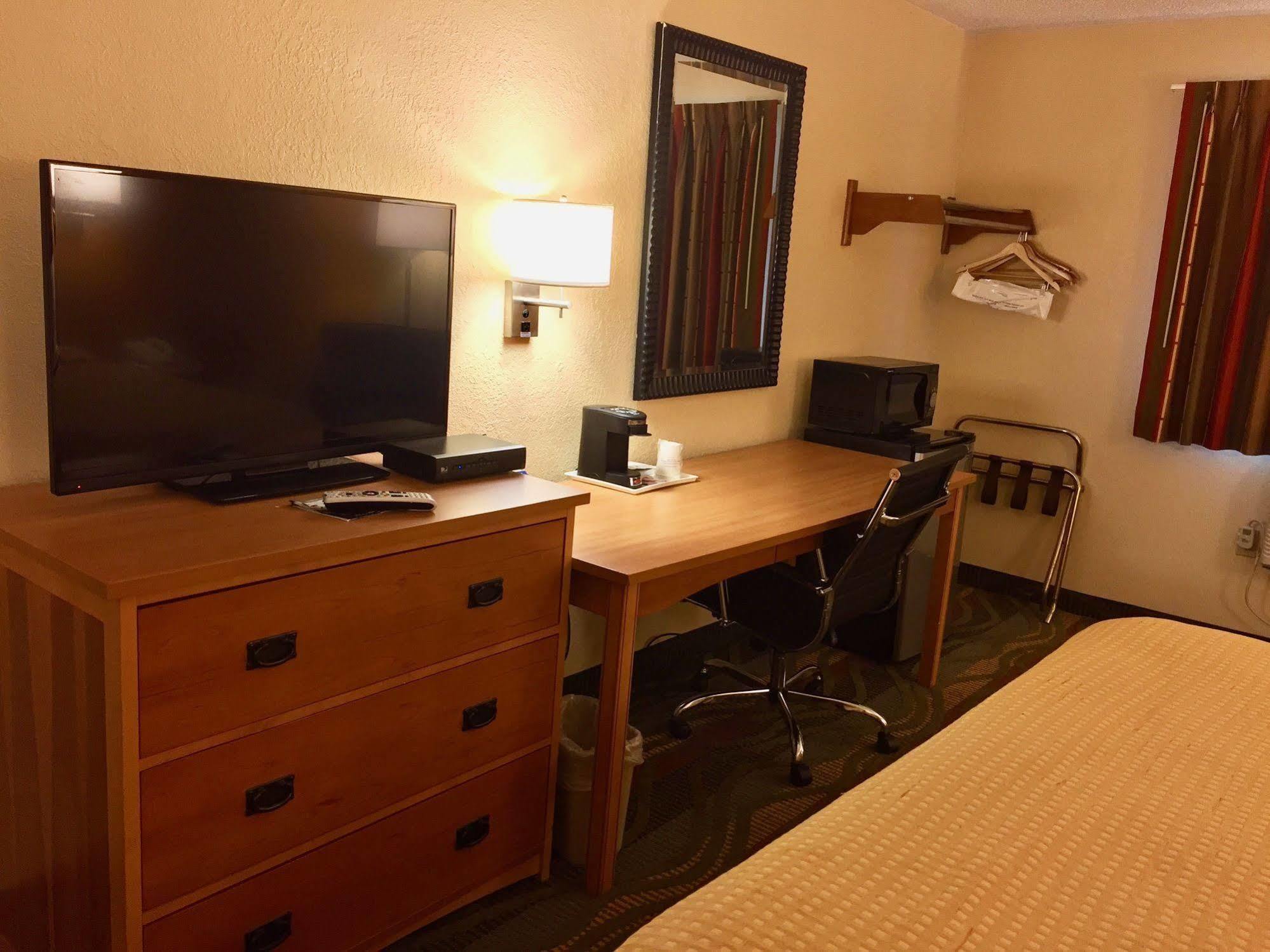 Travelodge By Wyndham Muskegon Zewnętrze zdjęcie