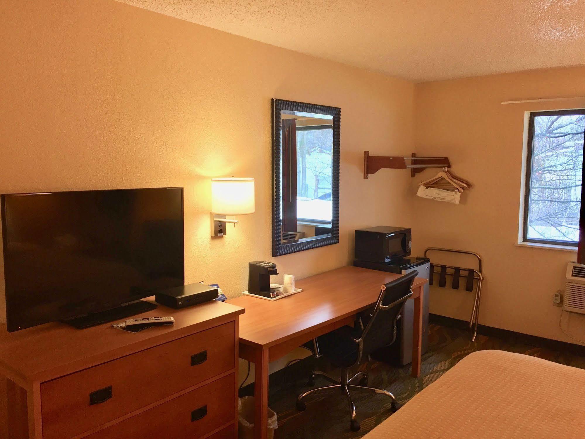 Travelodge By Wyndham Muskegon Zewnętrze zdjęcie